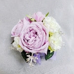 白薔薇とアジサイのアレンジメント